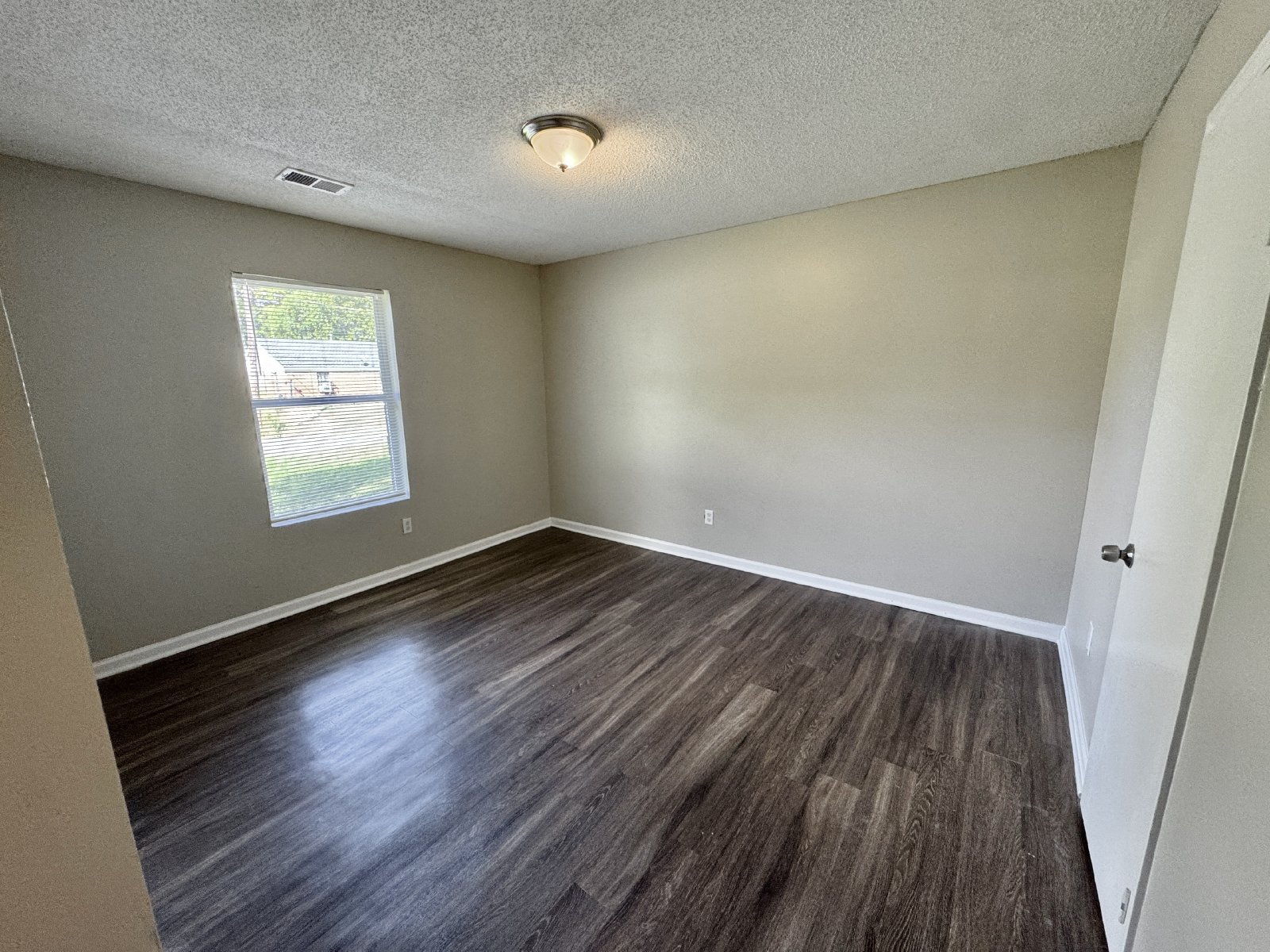 1730 Swift Street Memphis, TN 38109 property image