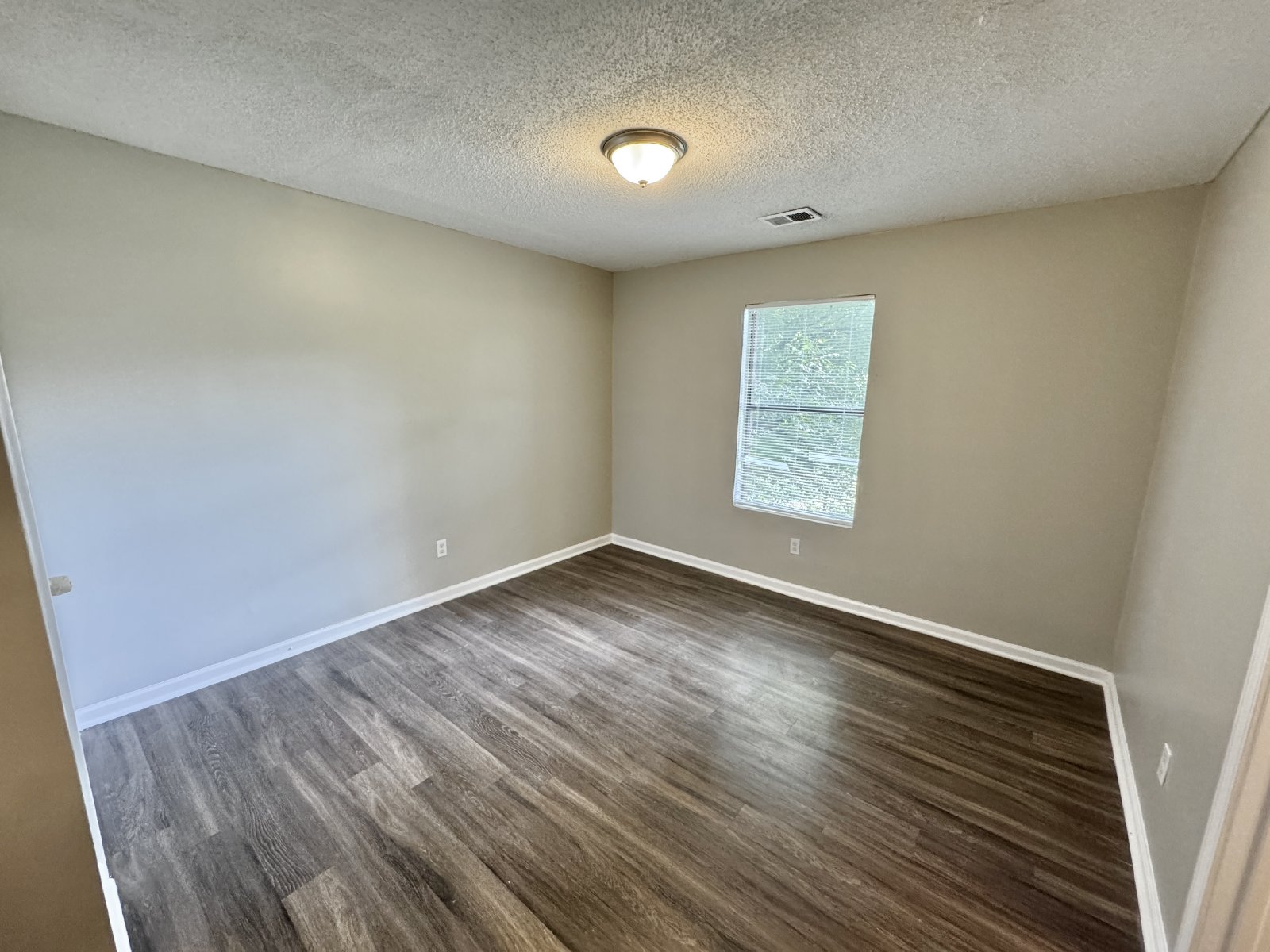 1730 Swift Street Memphis, TN 38109 property image