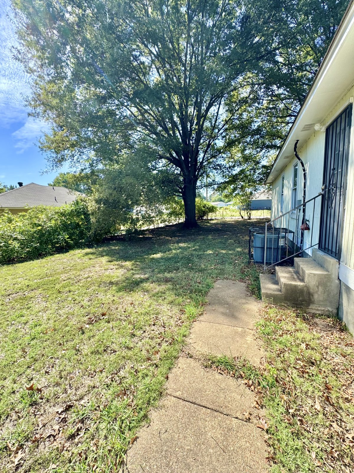 2955 Lake Park Road Memphis, TN 38127 property image