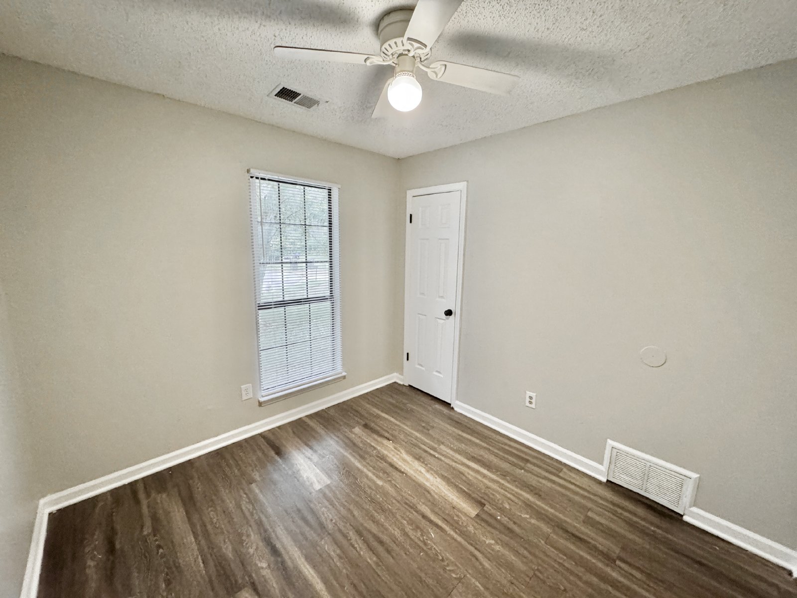 3914 Longsneck Cove Memphis, TN 38128 property image