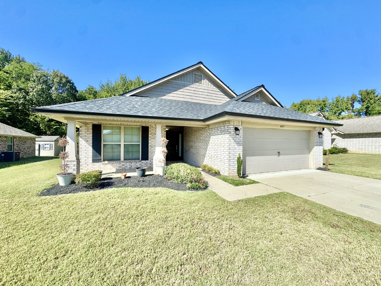 8437 Grayce Drive Southaven, Mississippi 38671 property image