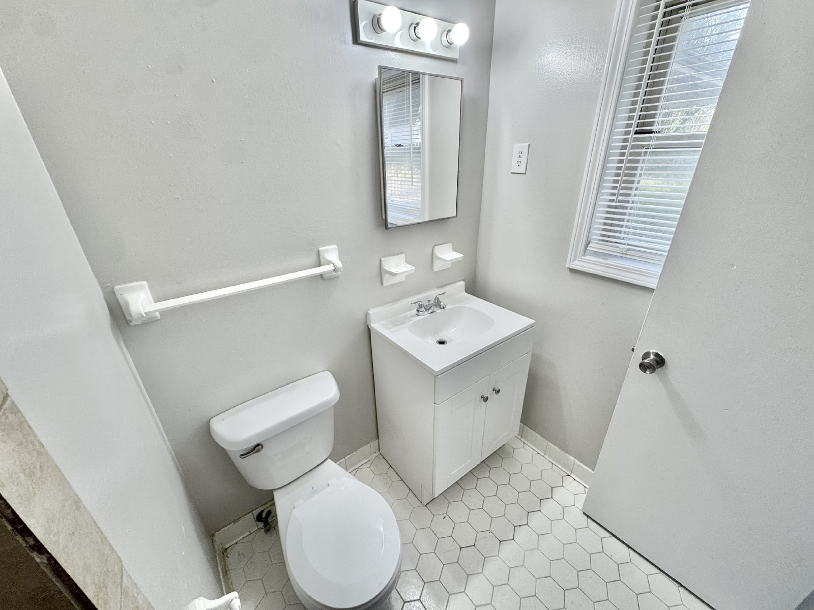 6977 Cades Brook Cove Millington, TN 38053 property image