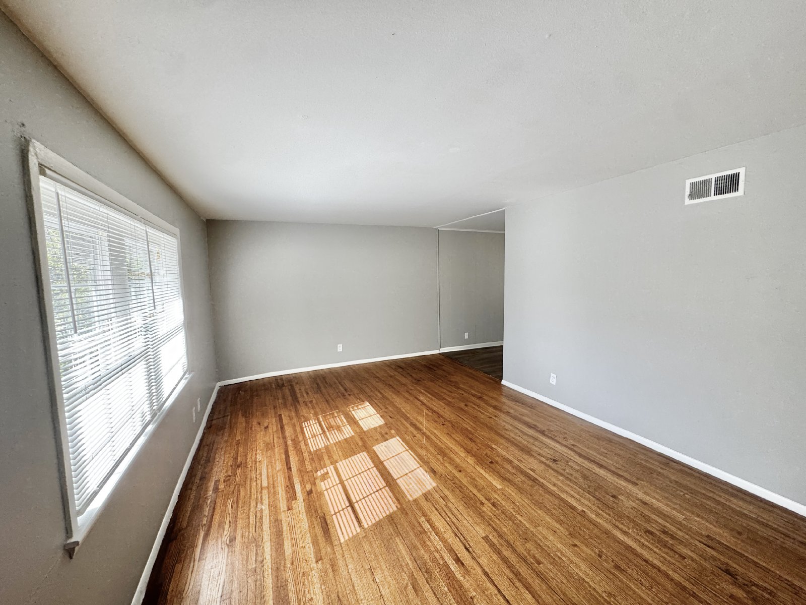 1645 Wells Station Road #4 Memphis, TN 38108 property image