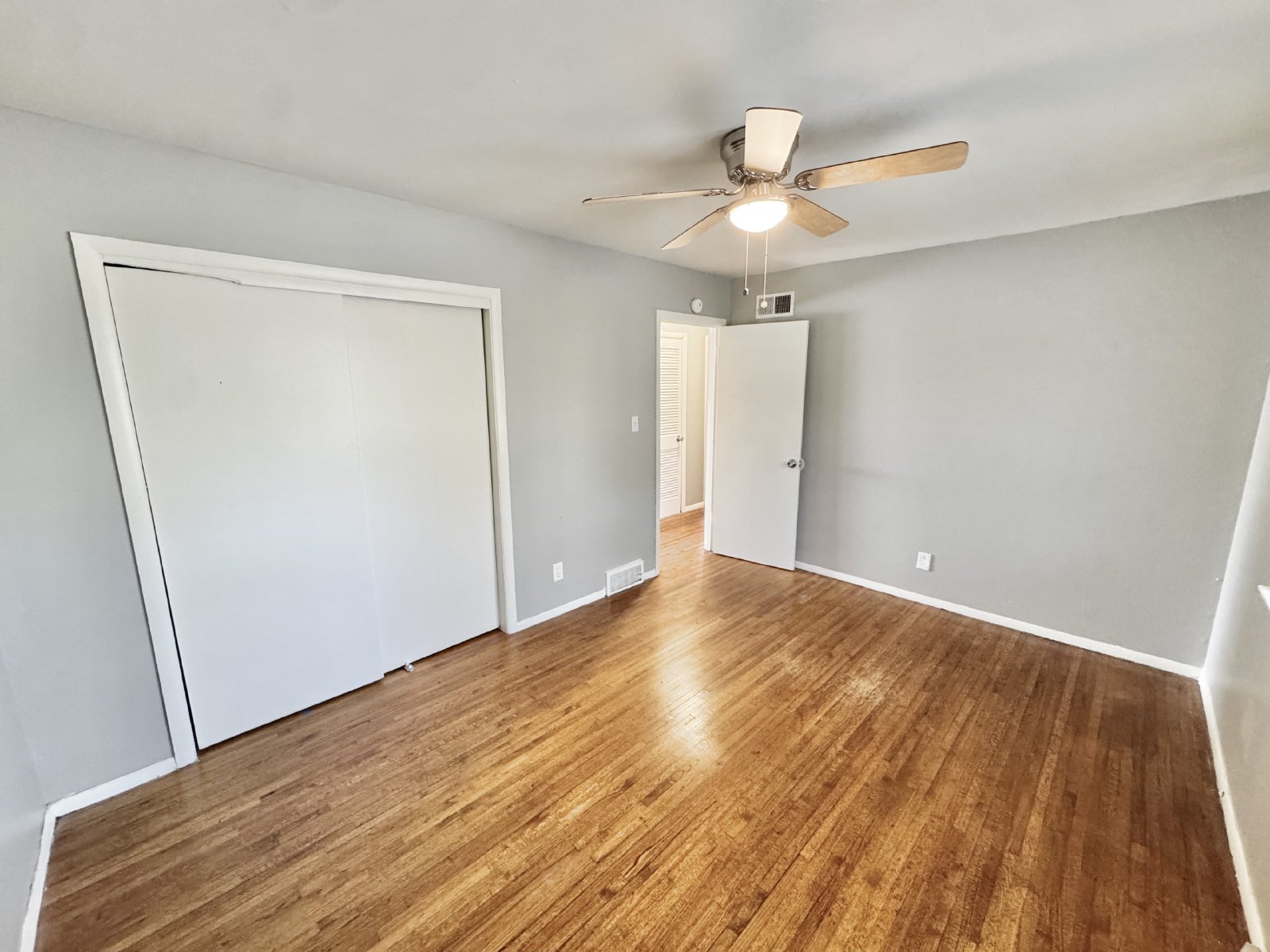 1645 Wells Station Road #4 Memphis, TN 38108 property image