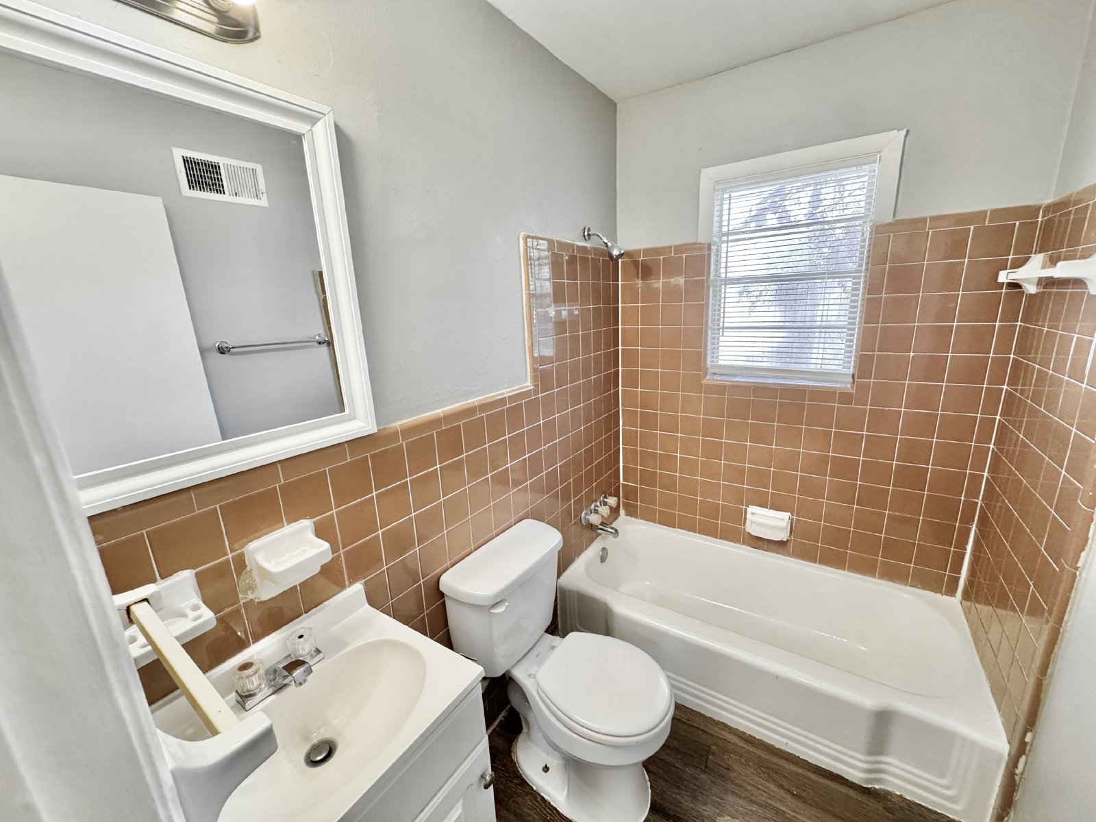 1645 Wells Station Road #4 Memphis, TN 38108 property image