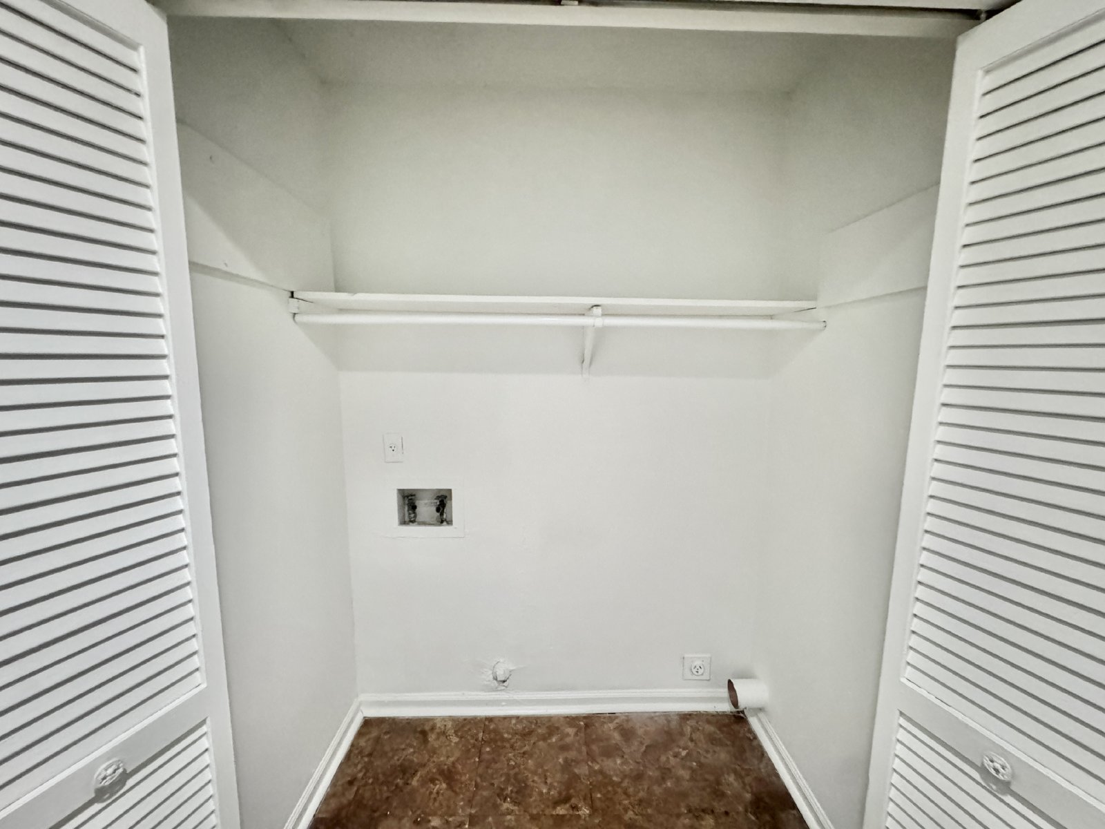 6184 Holly Park Drive Memphis, TN 38141 property image