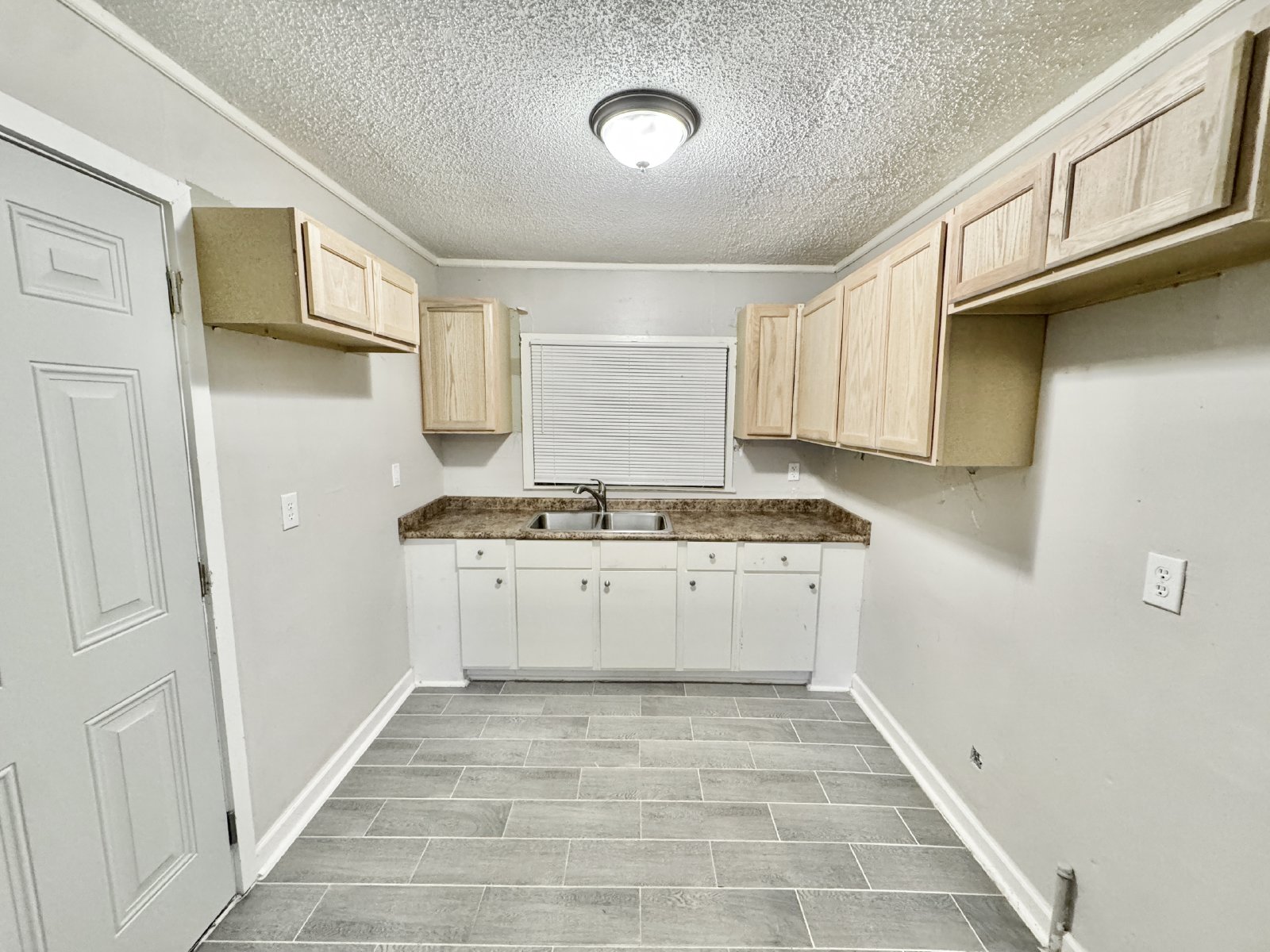 655 Granada Road Memphis, TN 38109 property image