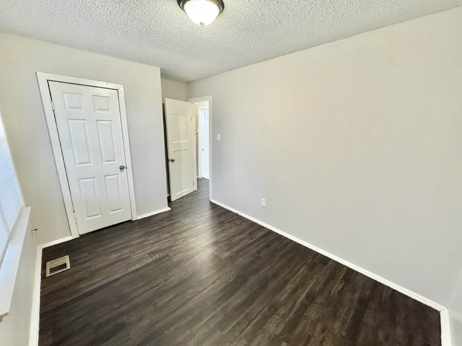 655 Granada Road Memphis, TN 38109 property image