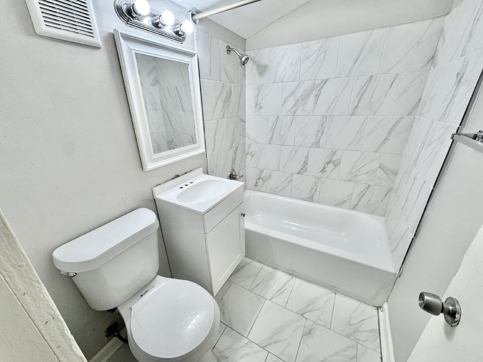 655 Granada Road Memphis, TN 38109 property image