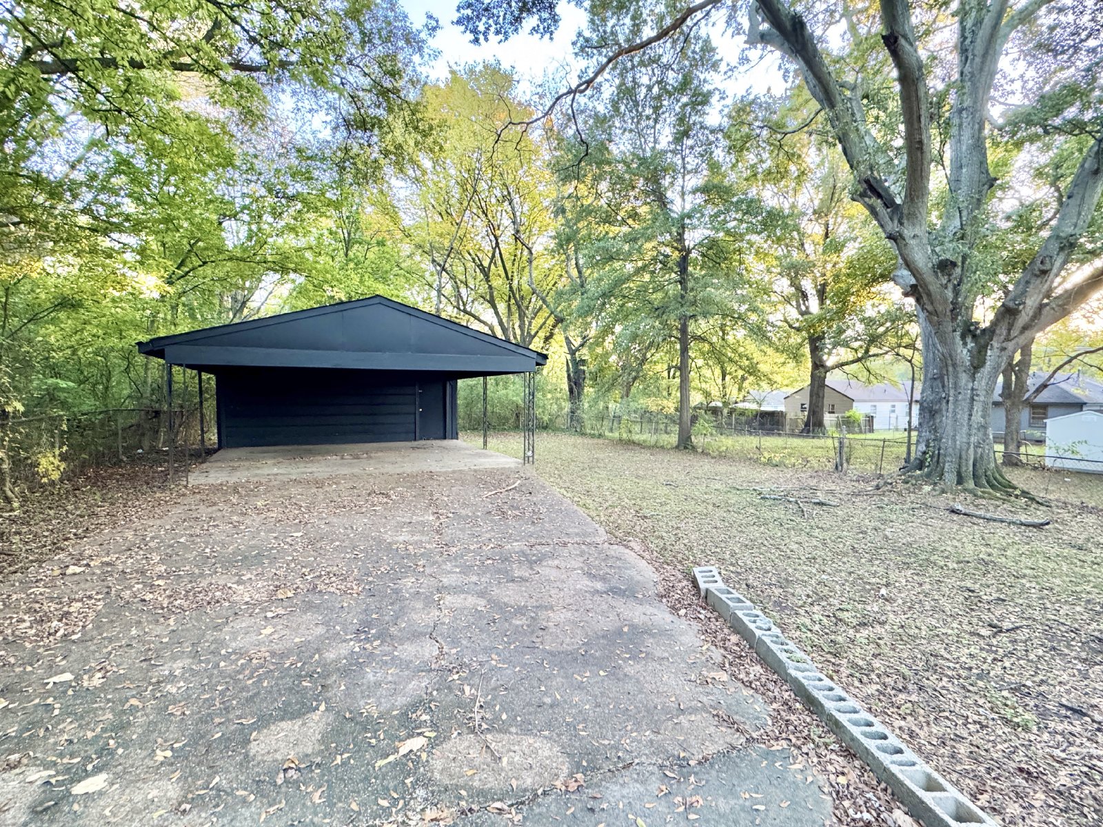 655 Granada Road Memphis, TN 38109 property image